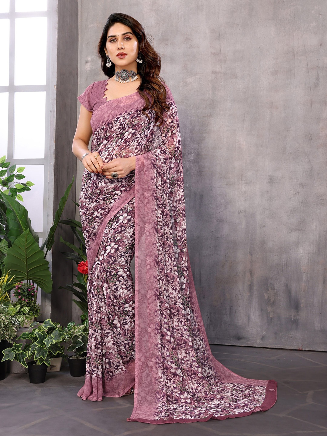 

Nirmohi Fashion Floral Pure Georgette Saree, Pink