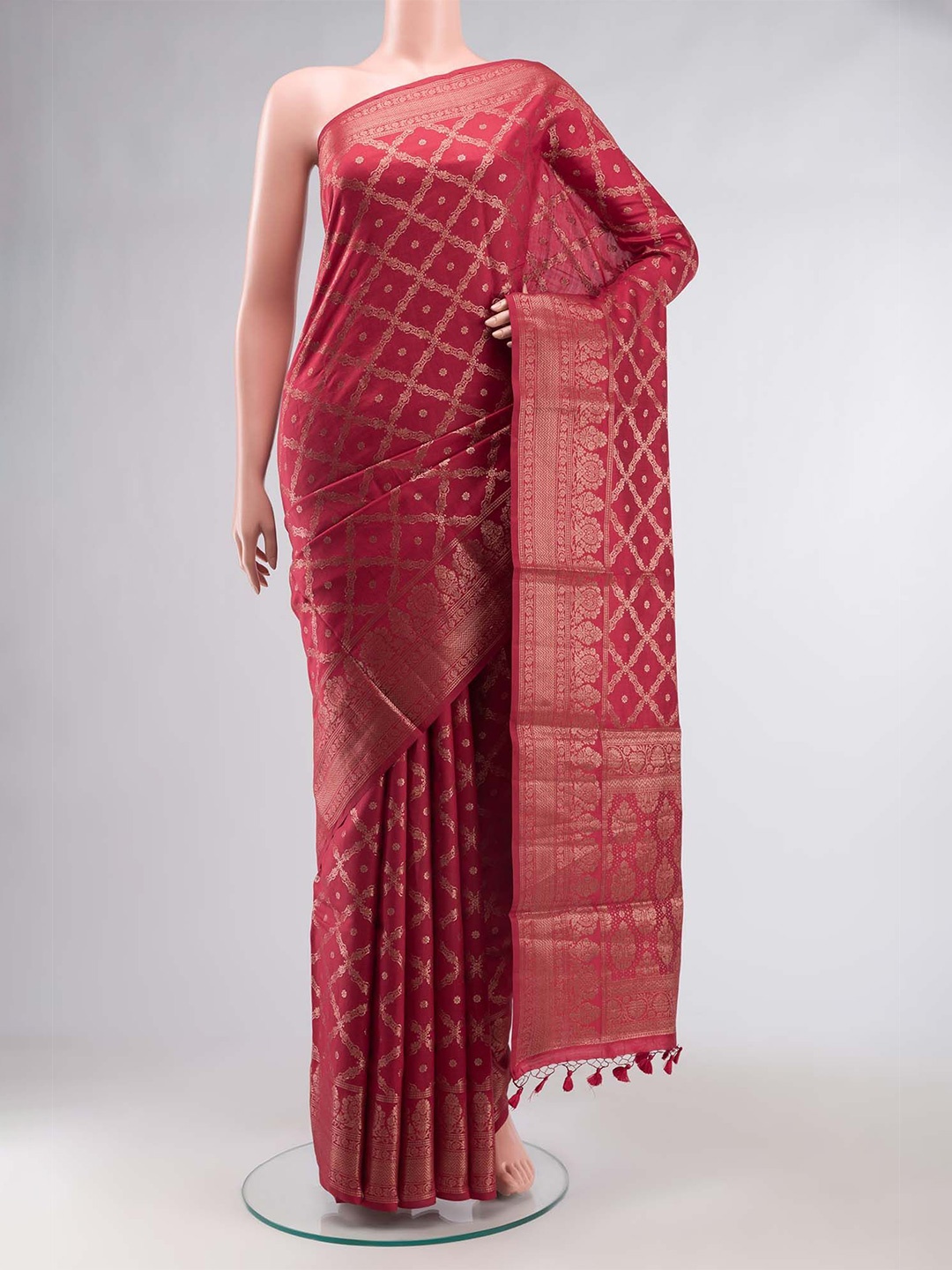 

Nalli Floral Pure Silk Saree, Maroon