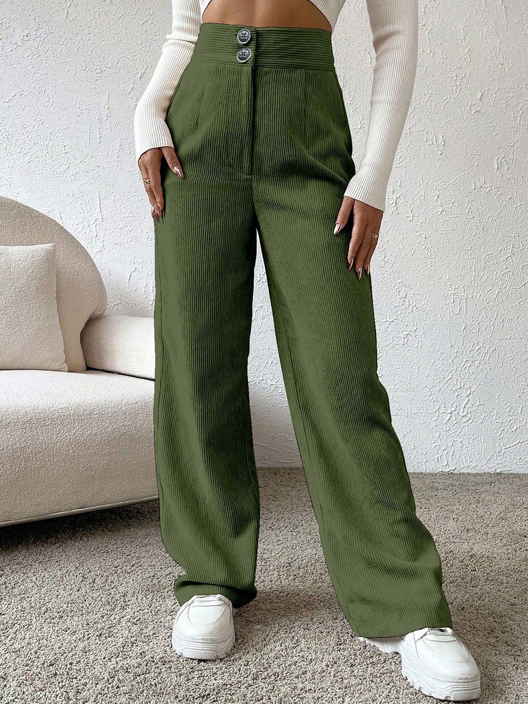 

RAJOVATI Women Loose Fit Pleated Trousers, Green