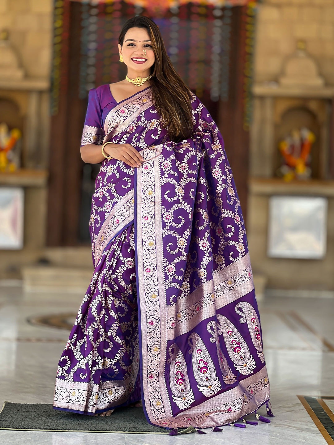 

Ekta Textiles Woven Design Zari Pure Silk Banarasi Saree, Purple