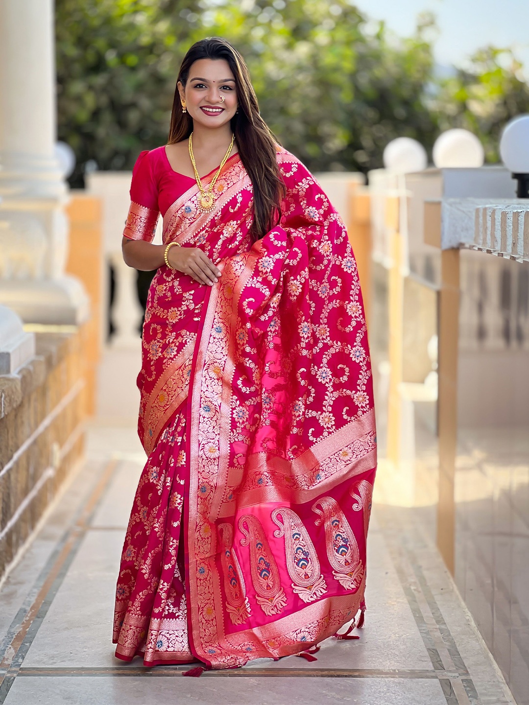 

Ekta Textiles Woven Design Zari Pure Silk Banarasi Saree, Pink