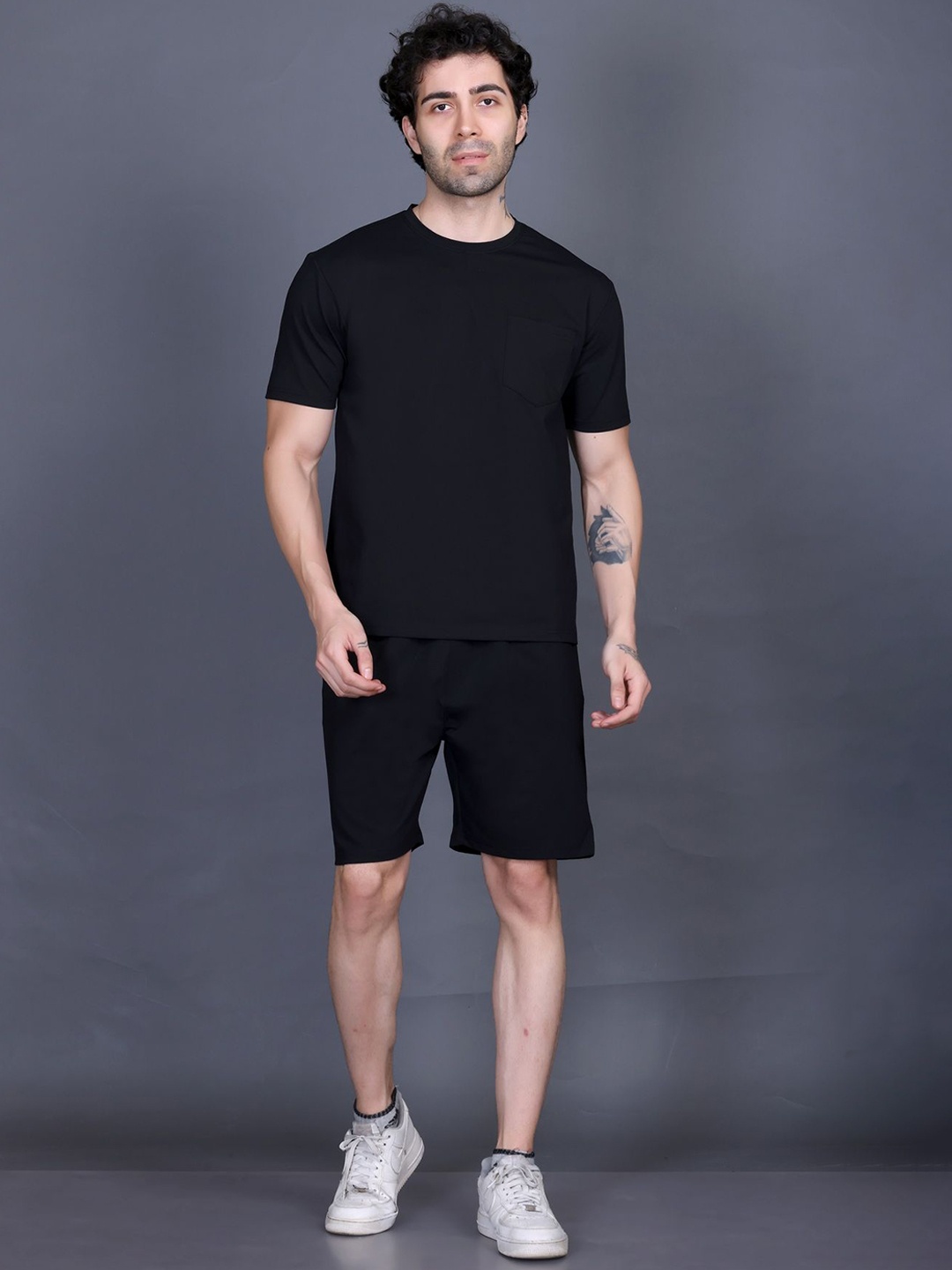 

Antiloop Round Neck Pure Cotton T-Shirt With Shorts, Black