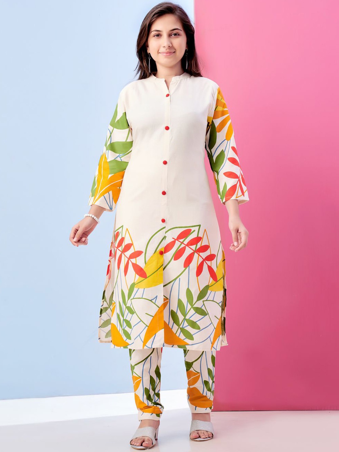 

Sangria Girls Floral Printed Cotton Straight Kurta, Cream