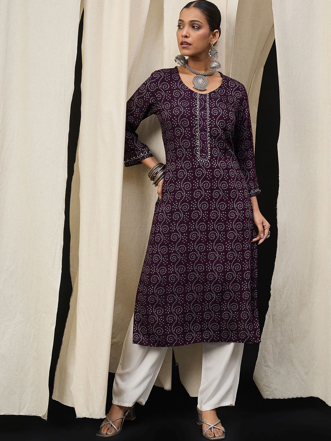 

Anouk Women Bandhani Printed Zardozi Kurta, Purple