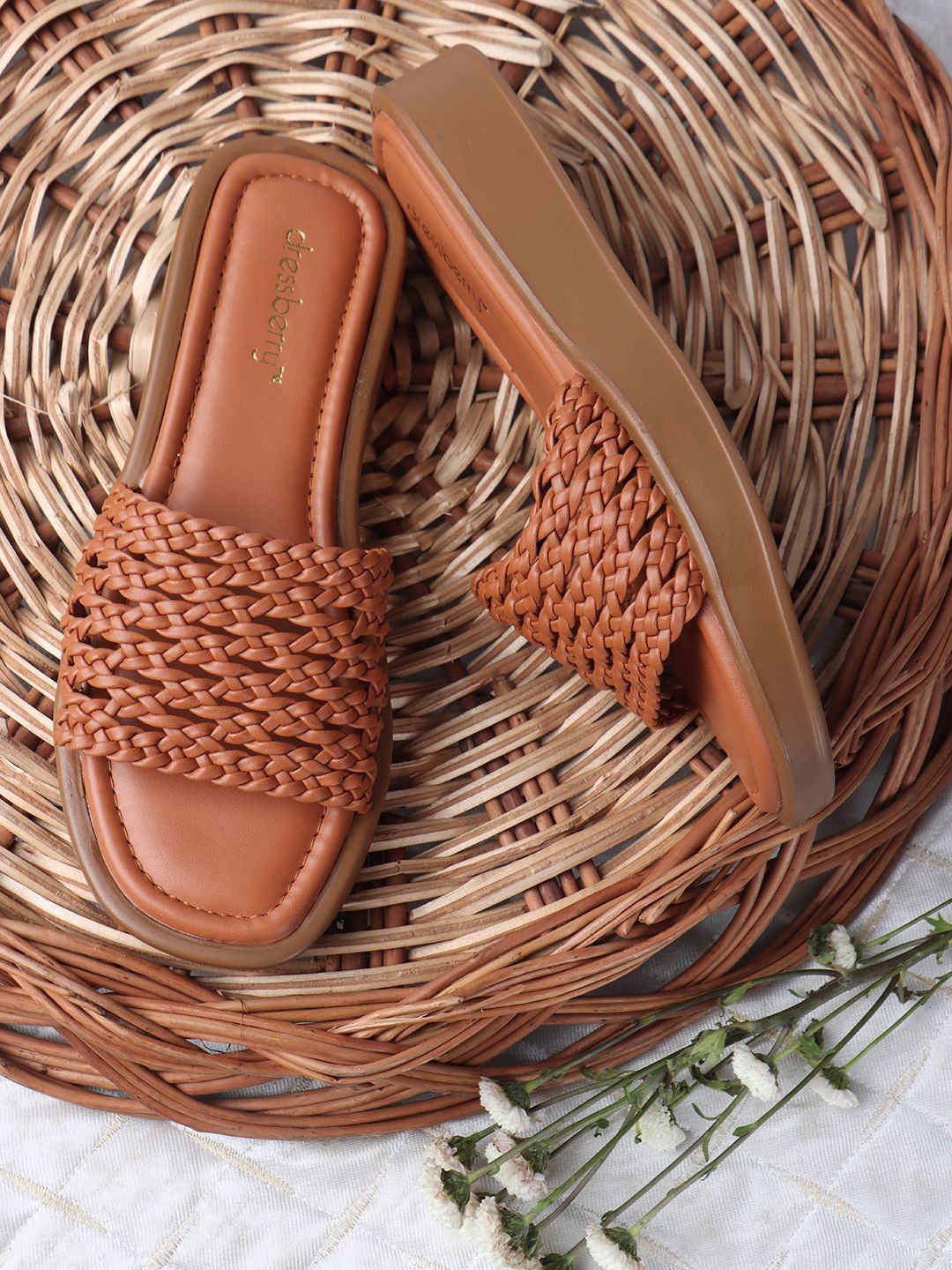 

DressBerry Comfort Mules, Tan