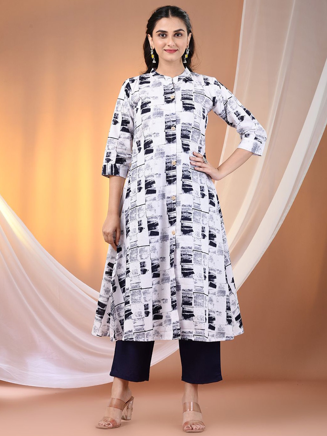 

Charukriti Women Printed Kurta, White