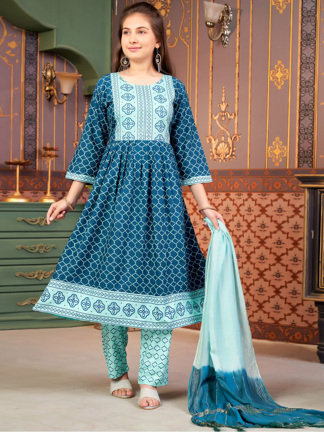

Sangria Girls Printed Cotton A-Line Kurta, Green