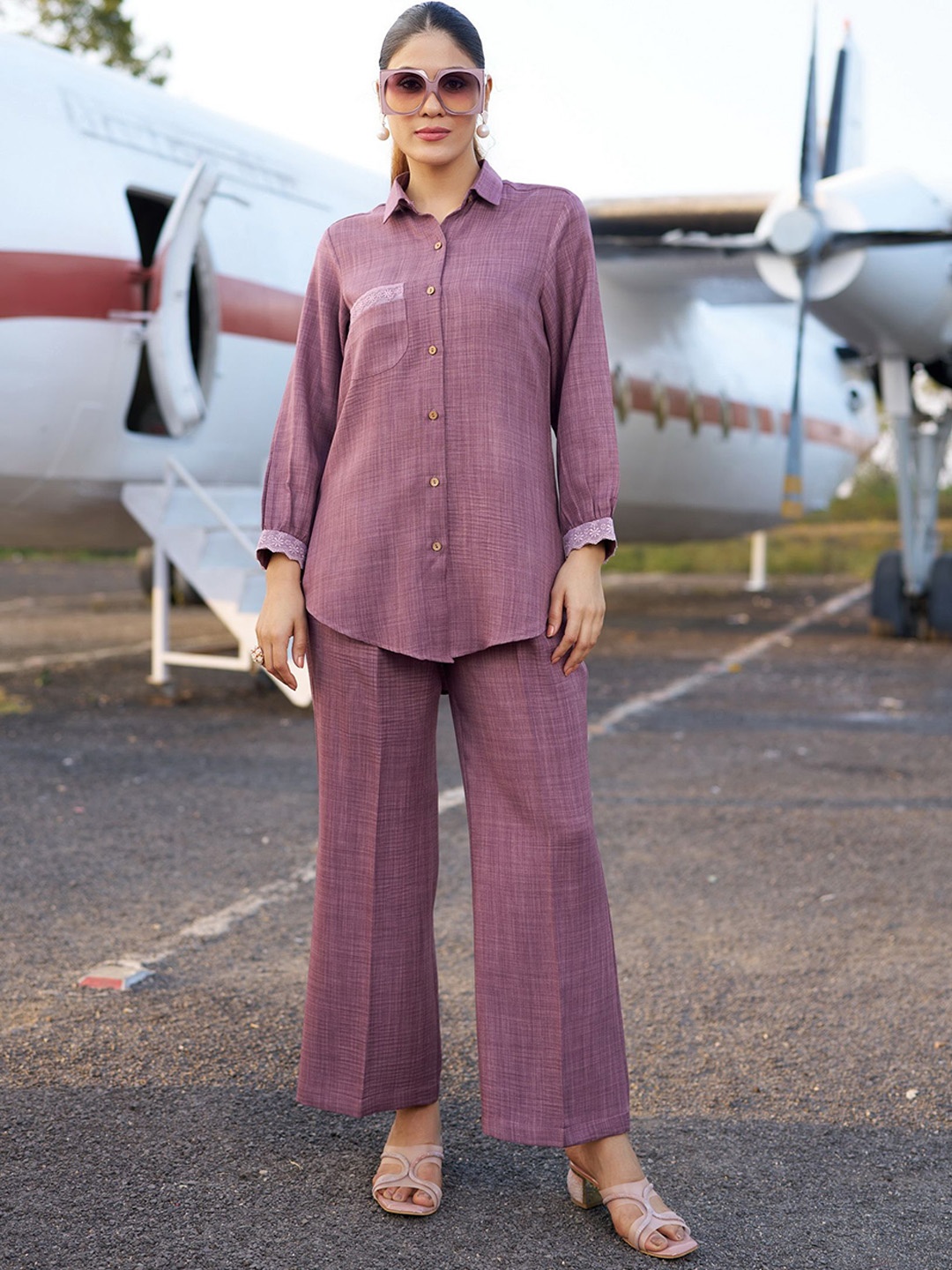 

VIBE VISION Self Design Shirt With Trouser Co-Ords, Pink