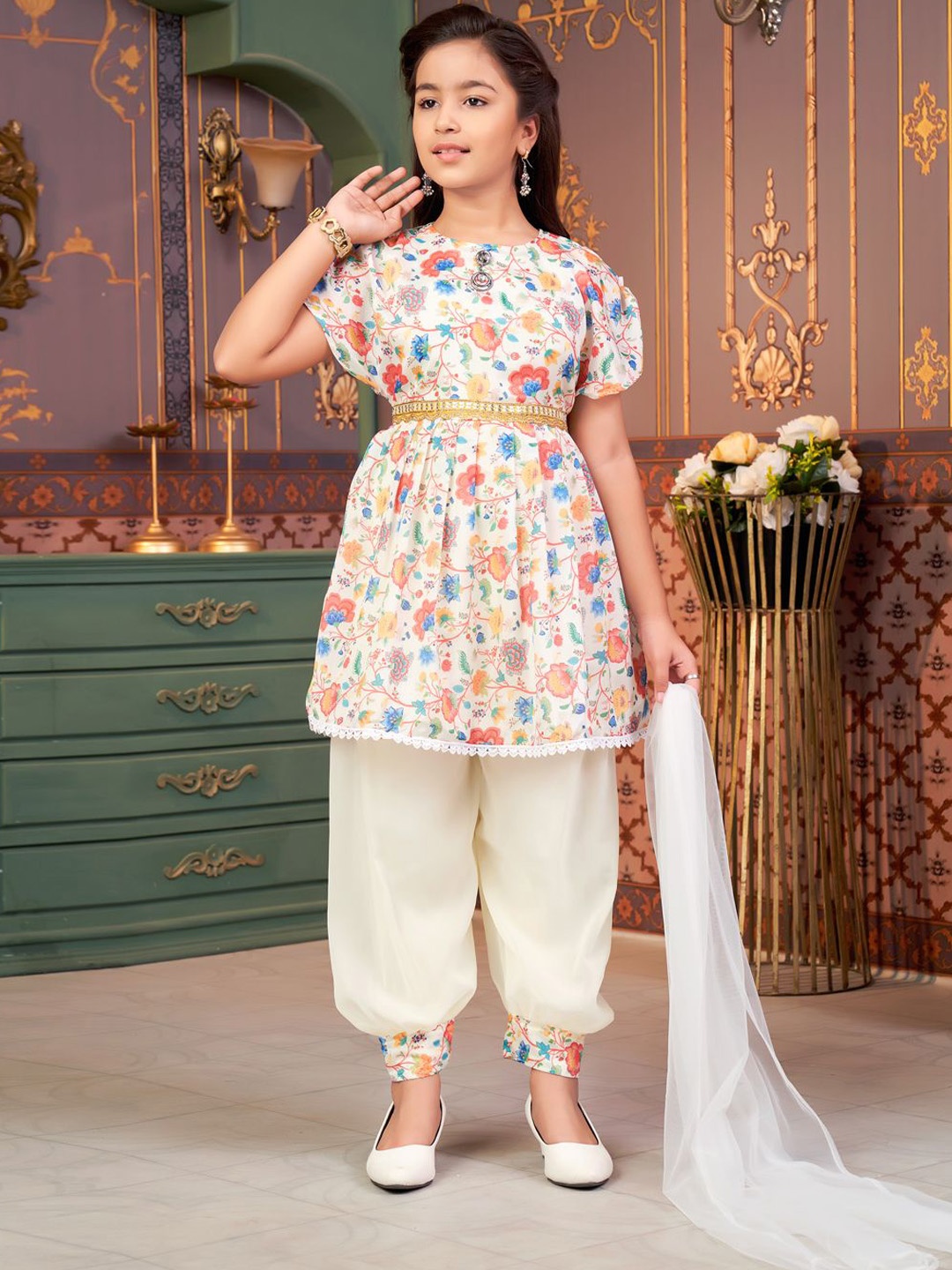 

Sangria Girls Floral Printed Kurti Patiala & Dupatta Set, Orange