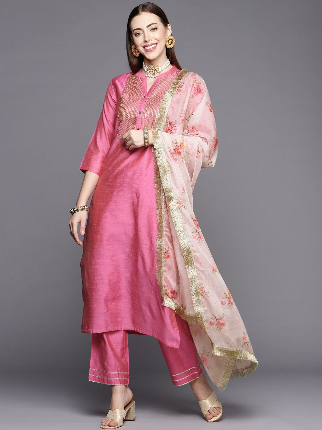 

DIVASTRI Yoke Design Mandarin Collar Straight Kurta With Palazzos And Dupatta, Pink