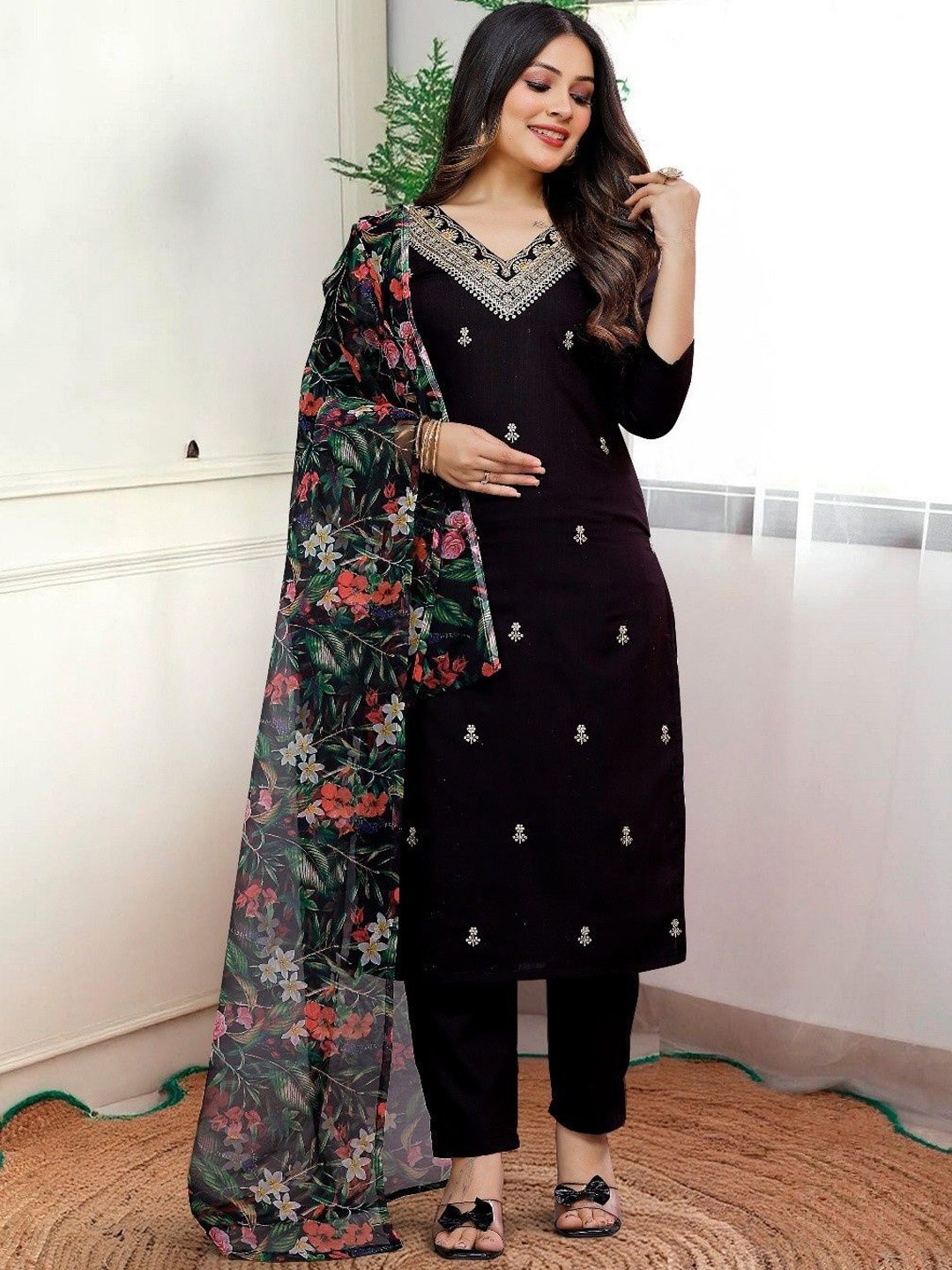 

TOOCHKI Women Yoke Design Regular Kurta with Palazzos & With Dupatta, Black