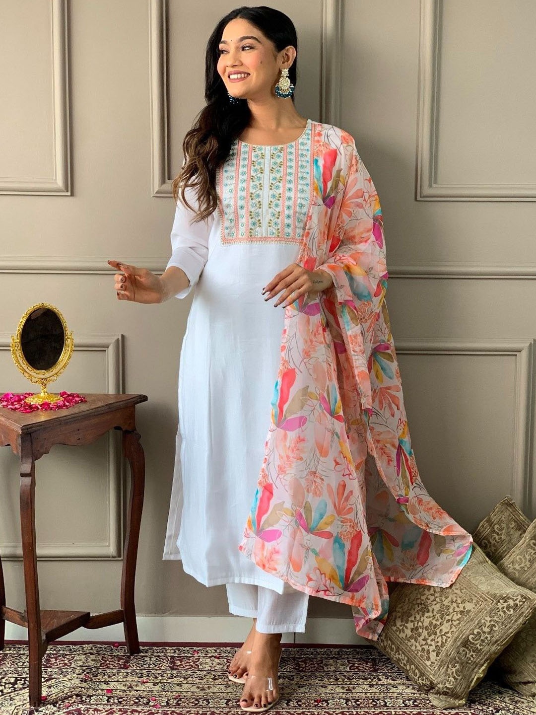

TOOCHKI Women Kurta Sets, White