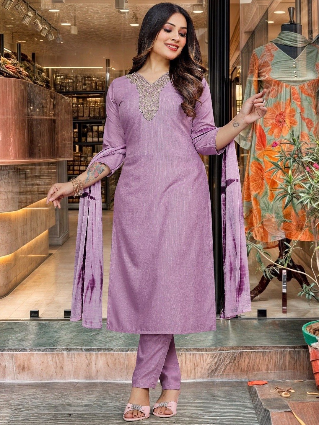 

TOOCHKI Women Yoke Design Regular Kurta with Trousers & With Dupatta, Lavender