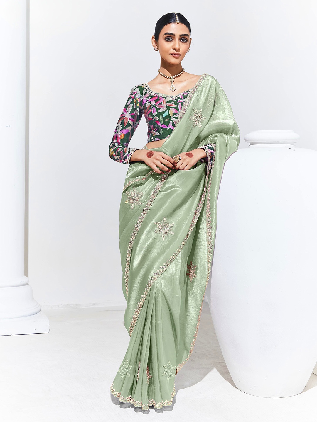

House of D&S Embroidered Embellished Sequinned Pure Silk Saree, Green