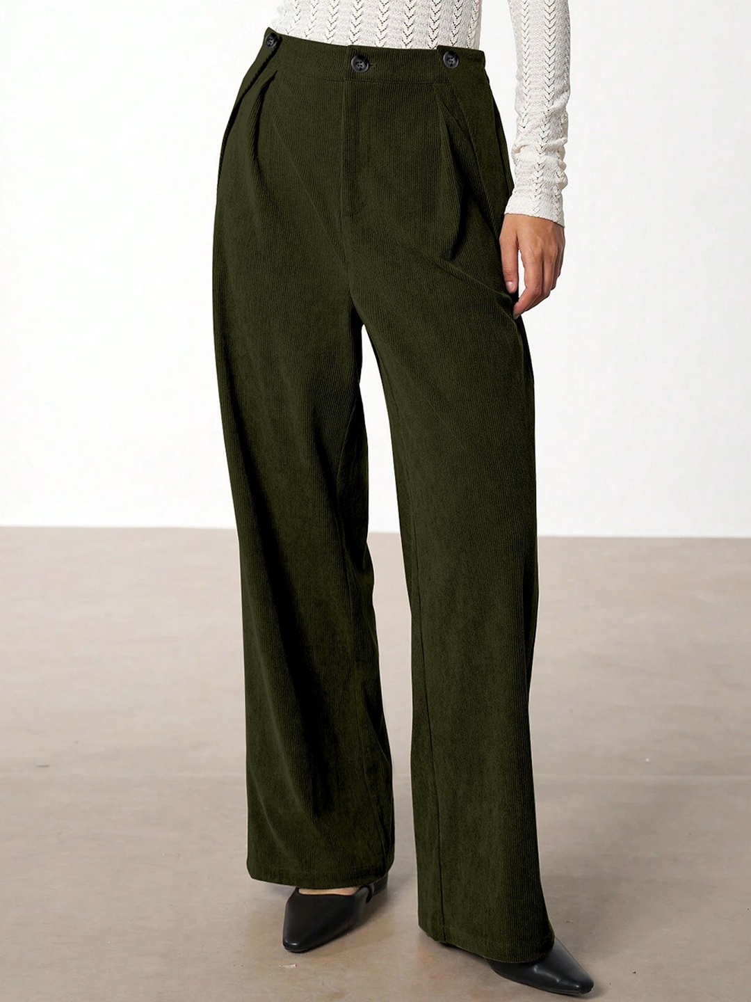 

RAJOVATI Women Pleated Trousers, Maroon