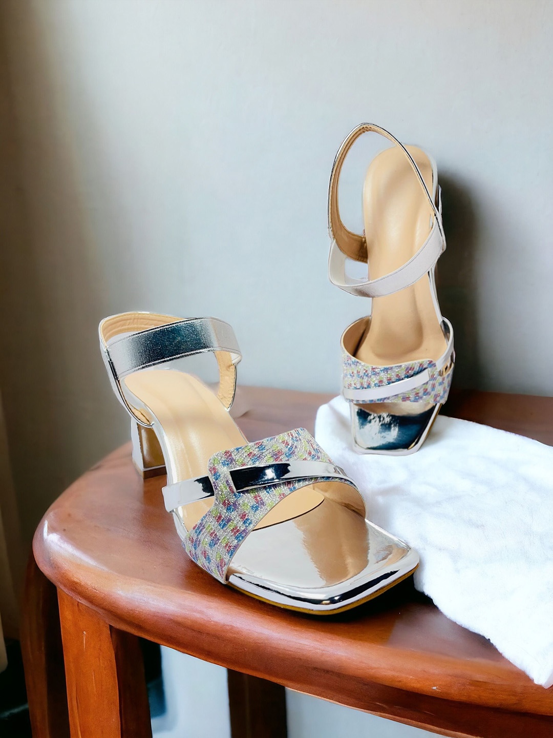 

FABBMATE Pack Of 2 Embellished Party High-Top Open Toe Block Sandals, Gold