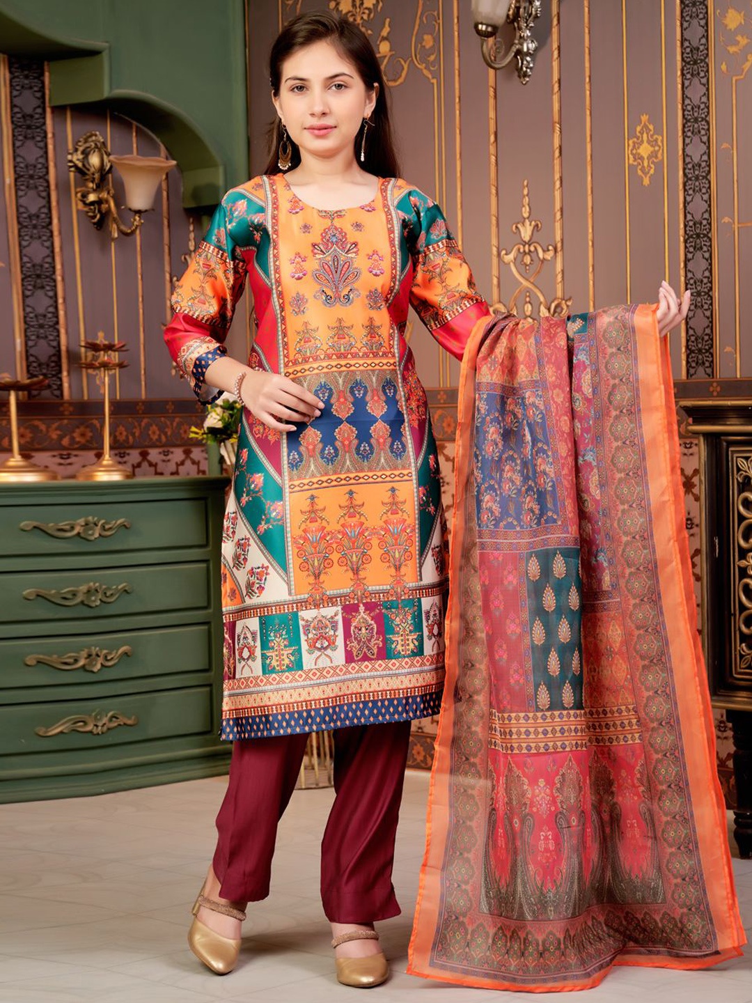 

BAESD Girls Ethnic Motifs Printed Straight Satin Kurta with Trousers & Dupatta, Green