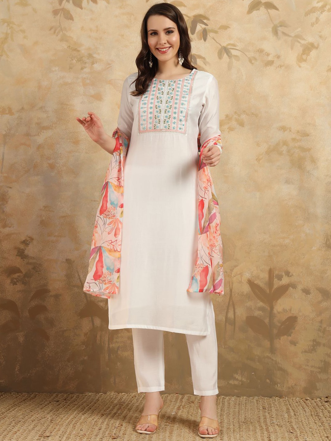 

TOOCHKI Women Yoke Design Regular Thread Work Chanderi Silk Kurti with Palazzos & With Dupatta, White