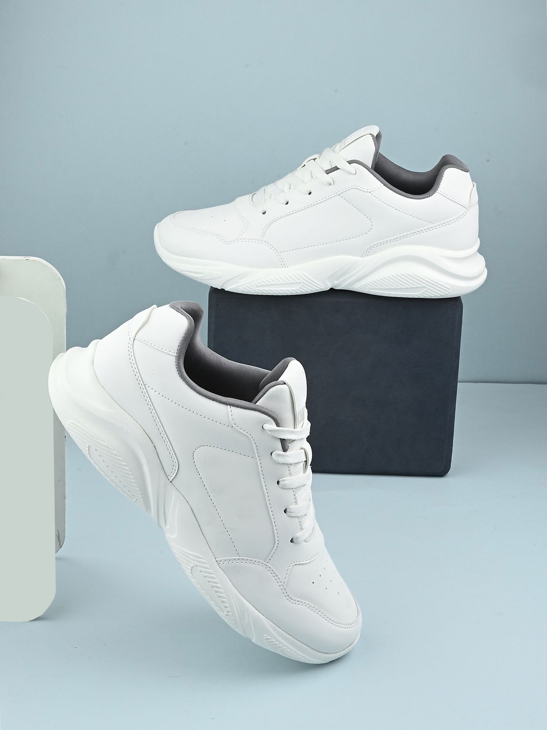 

HRX by Hrithik Roshan Men Sneakers, White