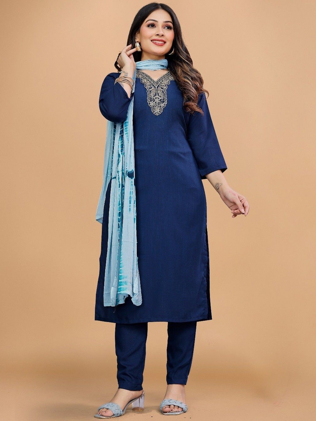 

TOOCHKI Women Ethnic Motifs Yoke Design Regular Kurta with Trousers & With Dupatta, Navy blue