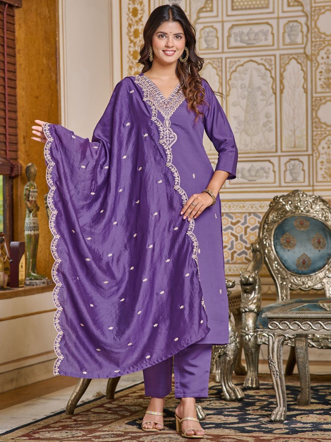 

TOOCHKI Women Ethnic Motifs Embroidered Regular Sequinned Chanderi Silk Kurta with Trousers & With Dupatta, Purple