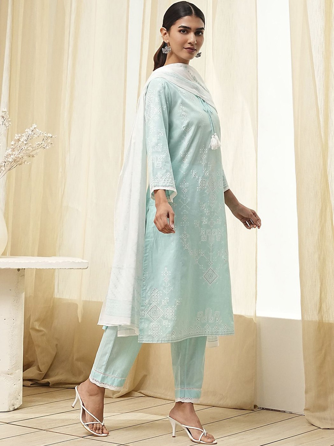 

Biba Geometric Printed Tie-Up Neck Pure Cotton Straight Kurta With Trousers & Dupatta, Blue