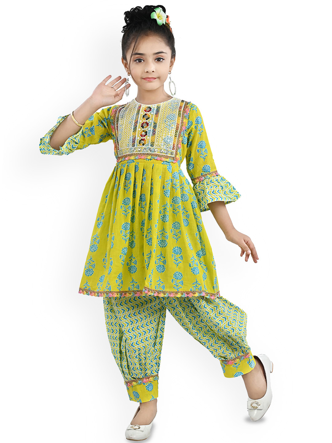 

Kidotsav Girls Floral Printed Regular Kurti with Dhoti Pants, Yellow