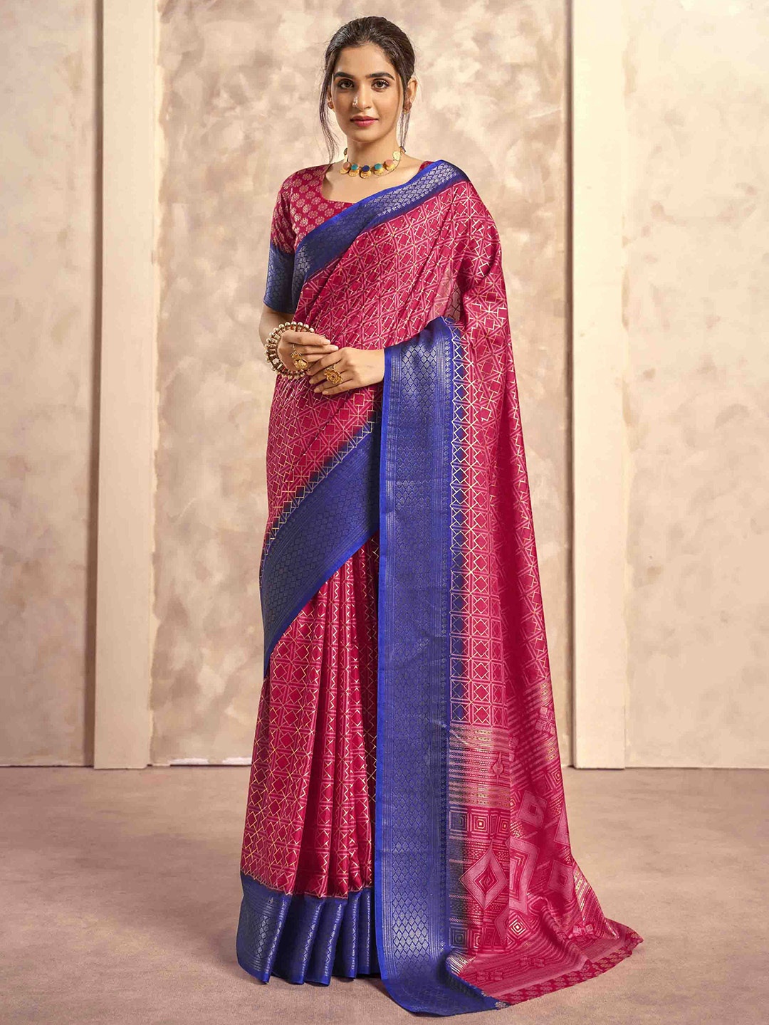 

Mitera Woven Design Zari Saree, Pink