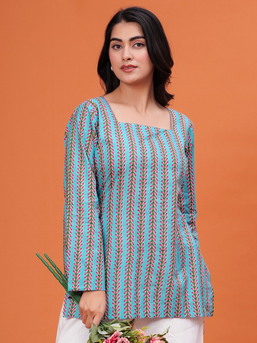

UT Venero Ethnic Motifs Cotton Top, Blue