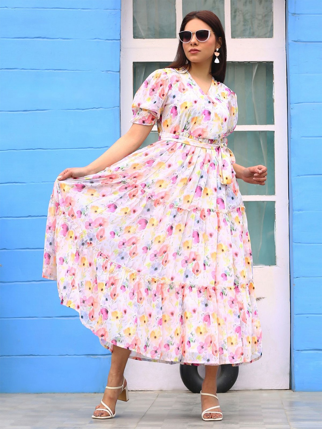 

NOUN Floral Print Fit and Flare V-Neck Tiered Midi Dress With Belt, White