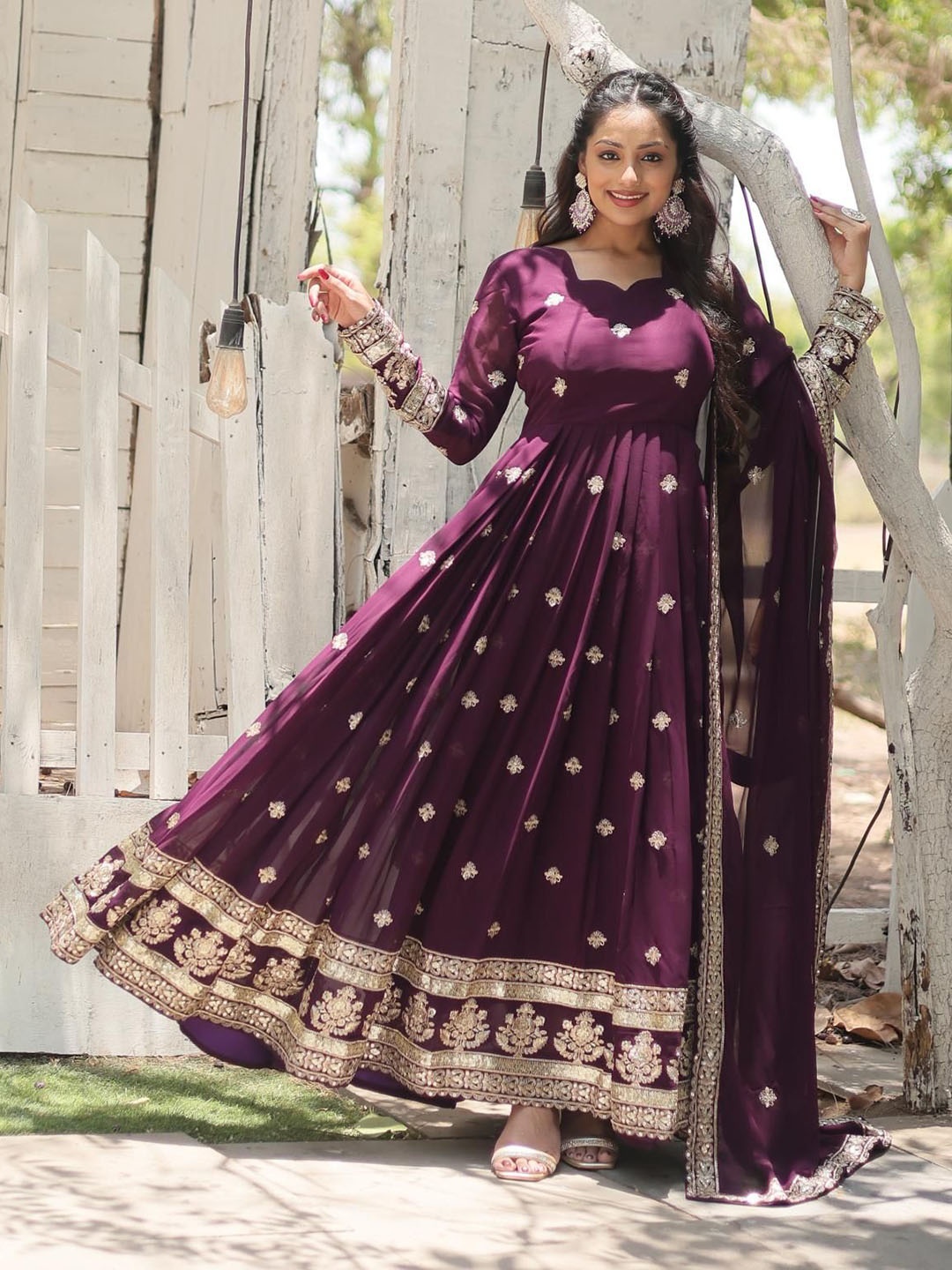 

Fashion Basket Embroidery Georgette Anarkali Gown, Purple