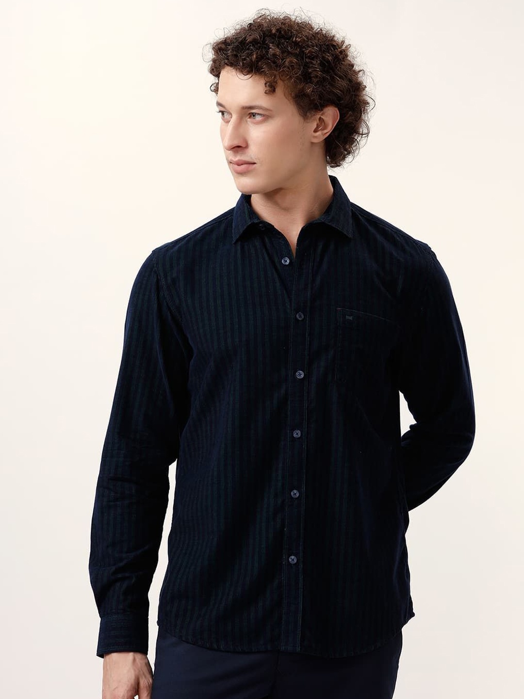 

Basics Men Slim Fit Spread Collar Textured Cotton Casual Shirt, Green