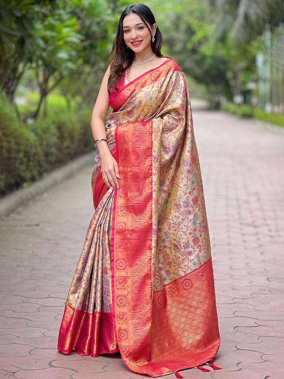 

Rangtulika Ethnics Woven Design Zari Dharmavaram Saree, Beige