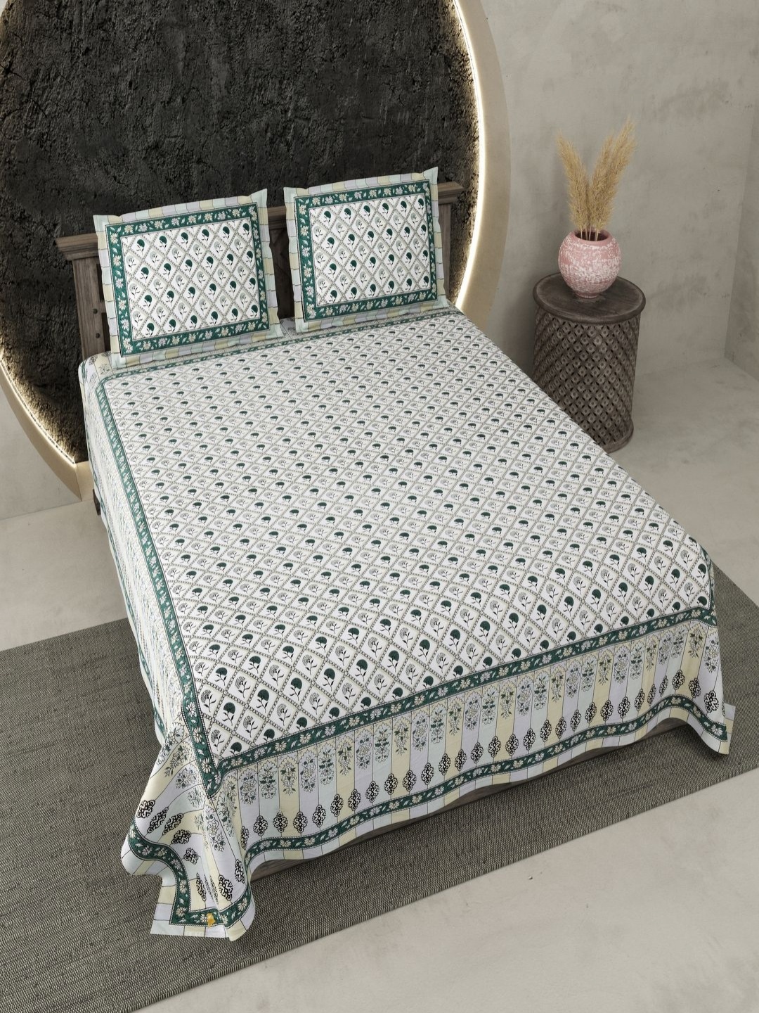 

Qfab Blue Floral 250 TC King Bedsheet with 2 Pillow Covers