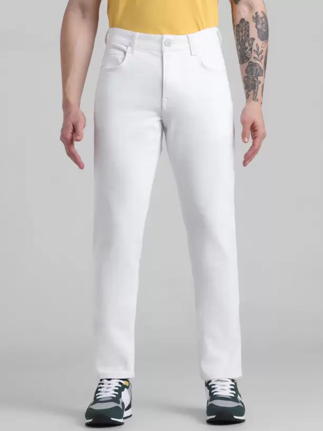 

LINARIA Men Classic Slim Fit Mid-Rise Jeans, White