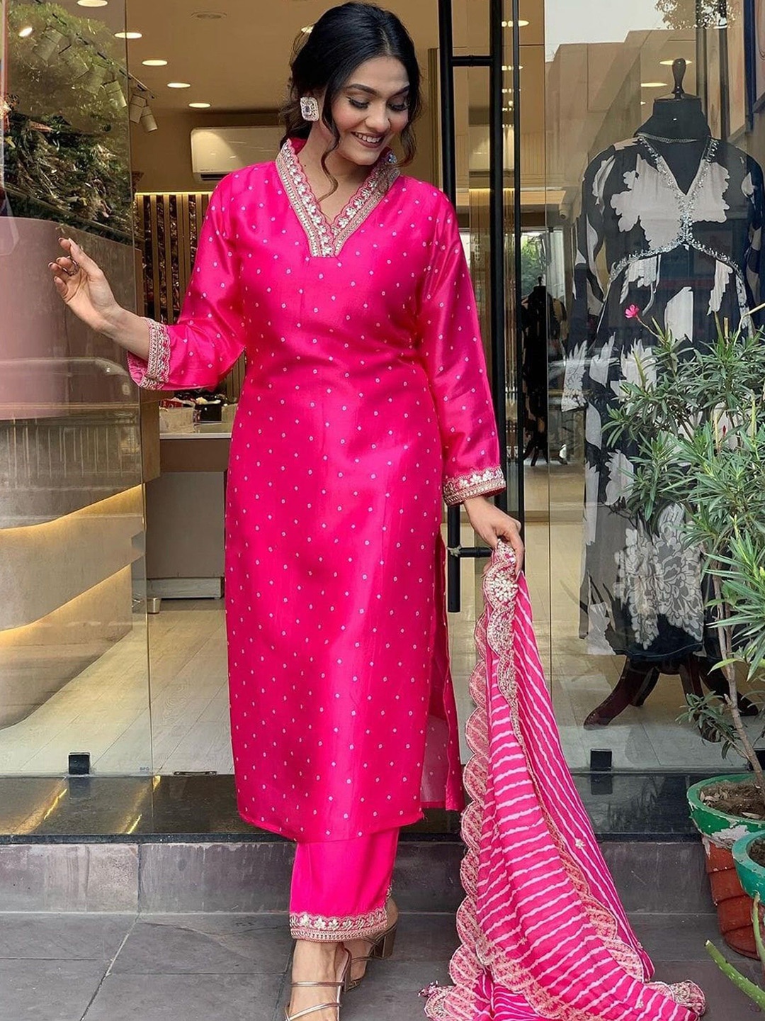 

BAESD Bandhani Printed Sequinned Chanderi Silk Straight Kurta With palazzo & Dupatta, Pink