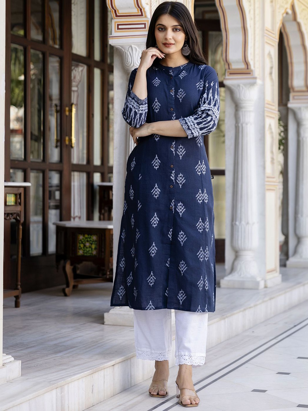 

Pistaa Floral Printed Mandarin Collar Pure Cotton Kurta With Palazzos, Navy blue