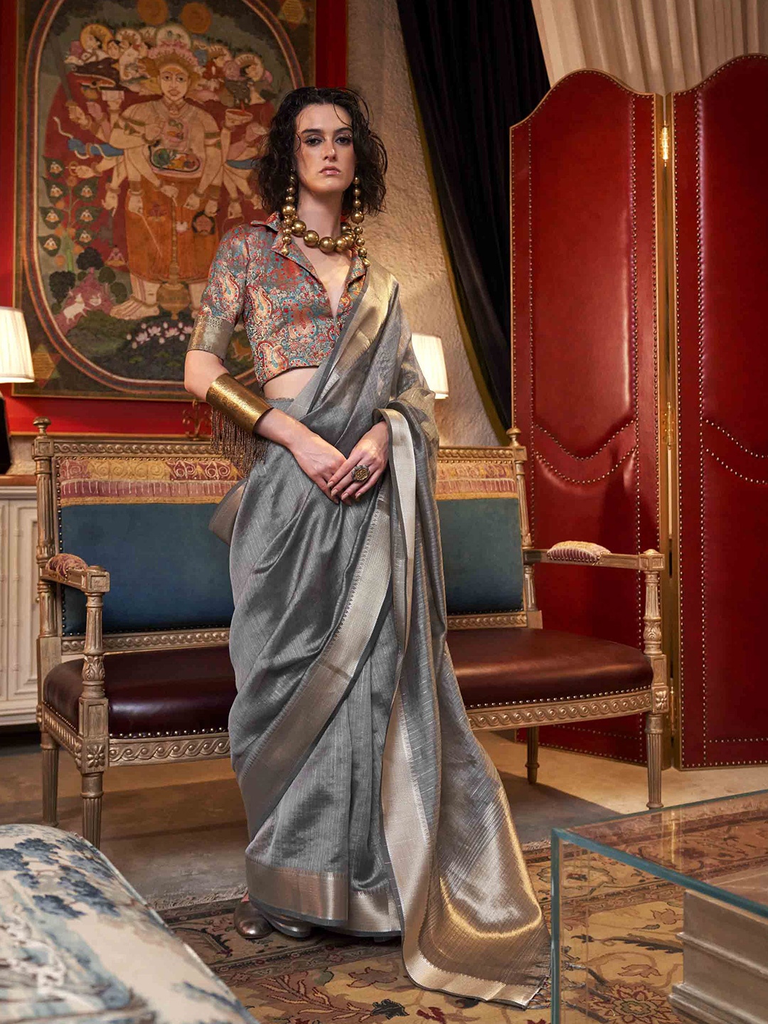 

DIVASTRI Woven Design Zari Saree, Grey