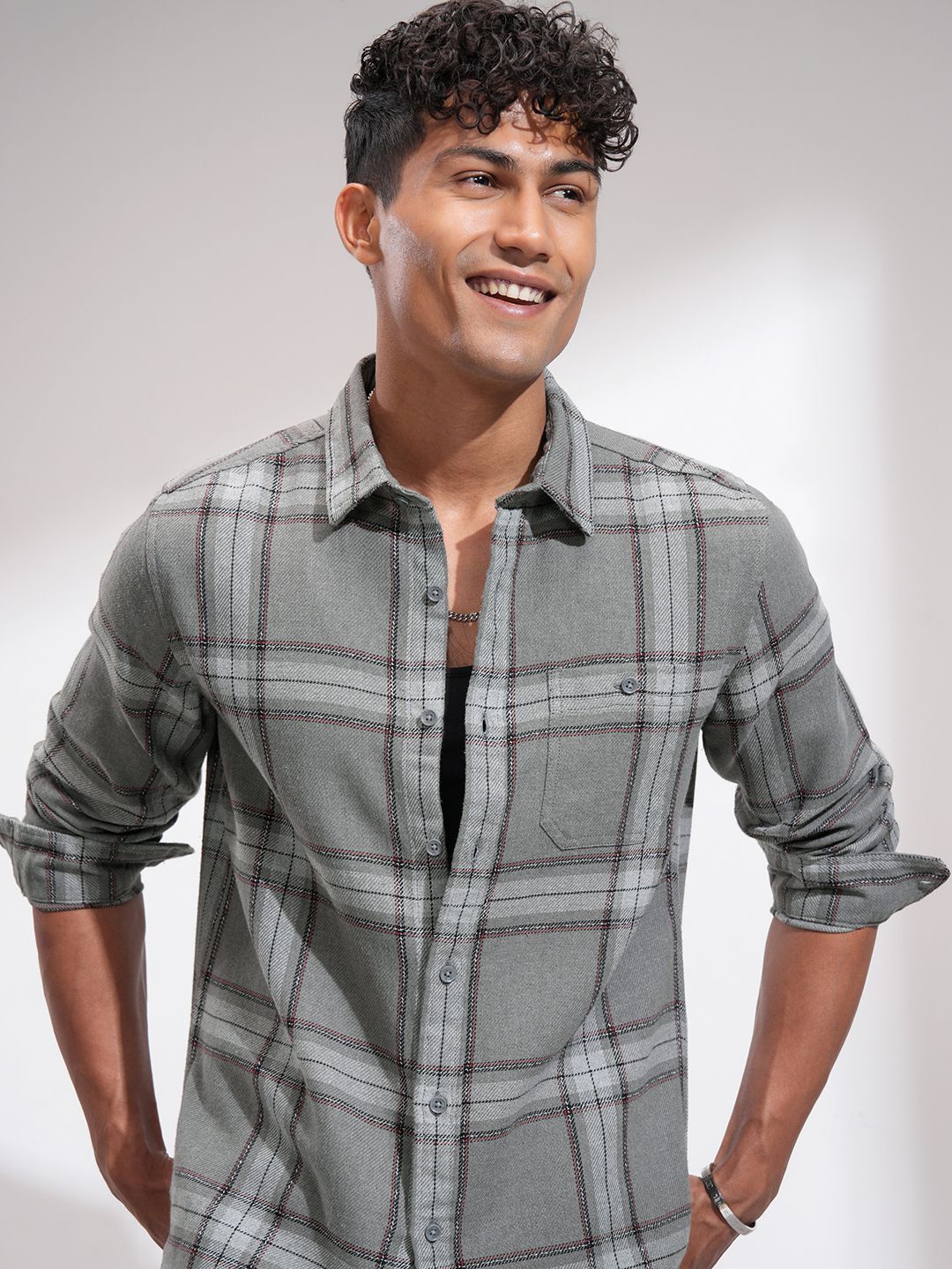 

HIGHLANDER Men Comfort Slim Fit Spread Collar Tartan Checked Casual Shirt, Grey