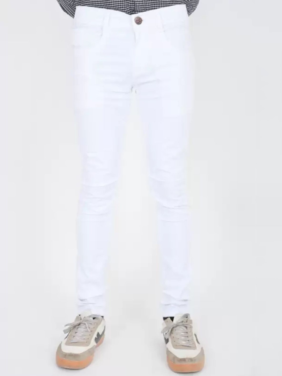 

LINARIA Men Classic Tapered Fit Clean Look Jeans, White