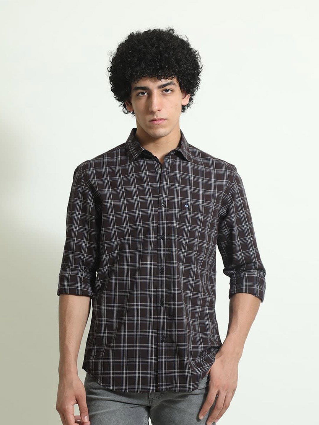 

Basics Men Slim Fit Cutaway Collar Tartan Checked Cotton Casual Shirt, Maroon