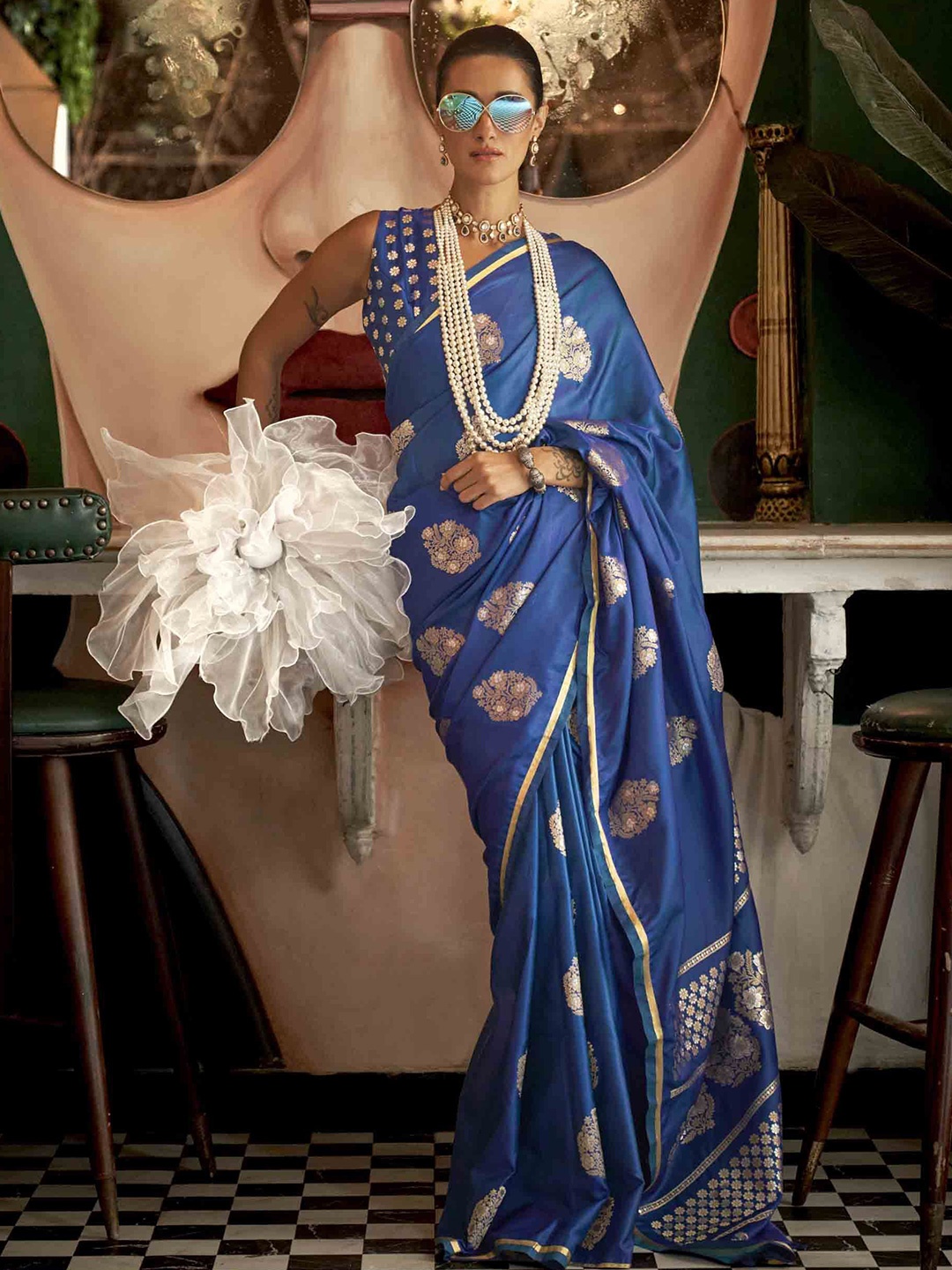 

DIVASTRI Woven Design Zari Work Satin Saree, Blue