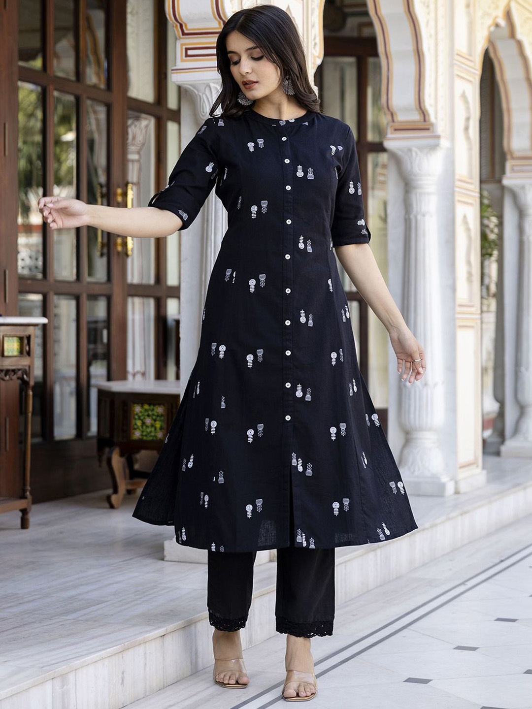 

Pistaa Floral Printed Mandarin Collar Pure Cotton A-Line Kurta with Trousers, Black