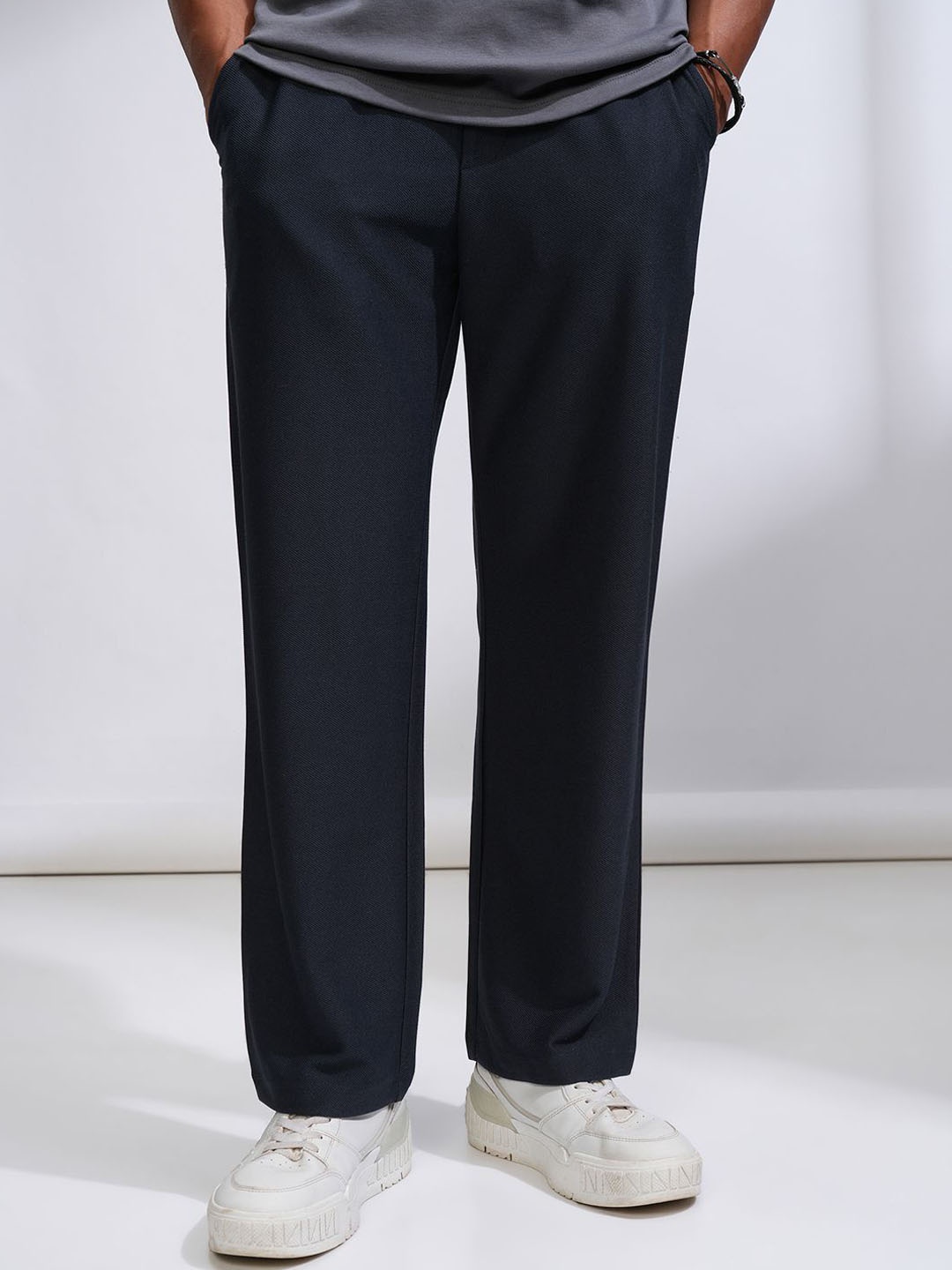 

HIGHLANDER Men Straight Fit Mid-Rise Trouser, Navy blue