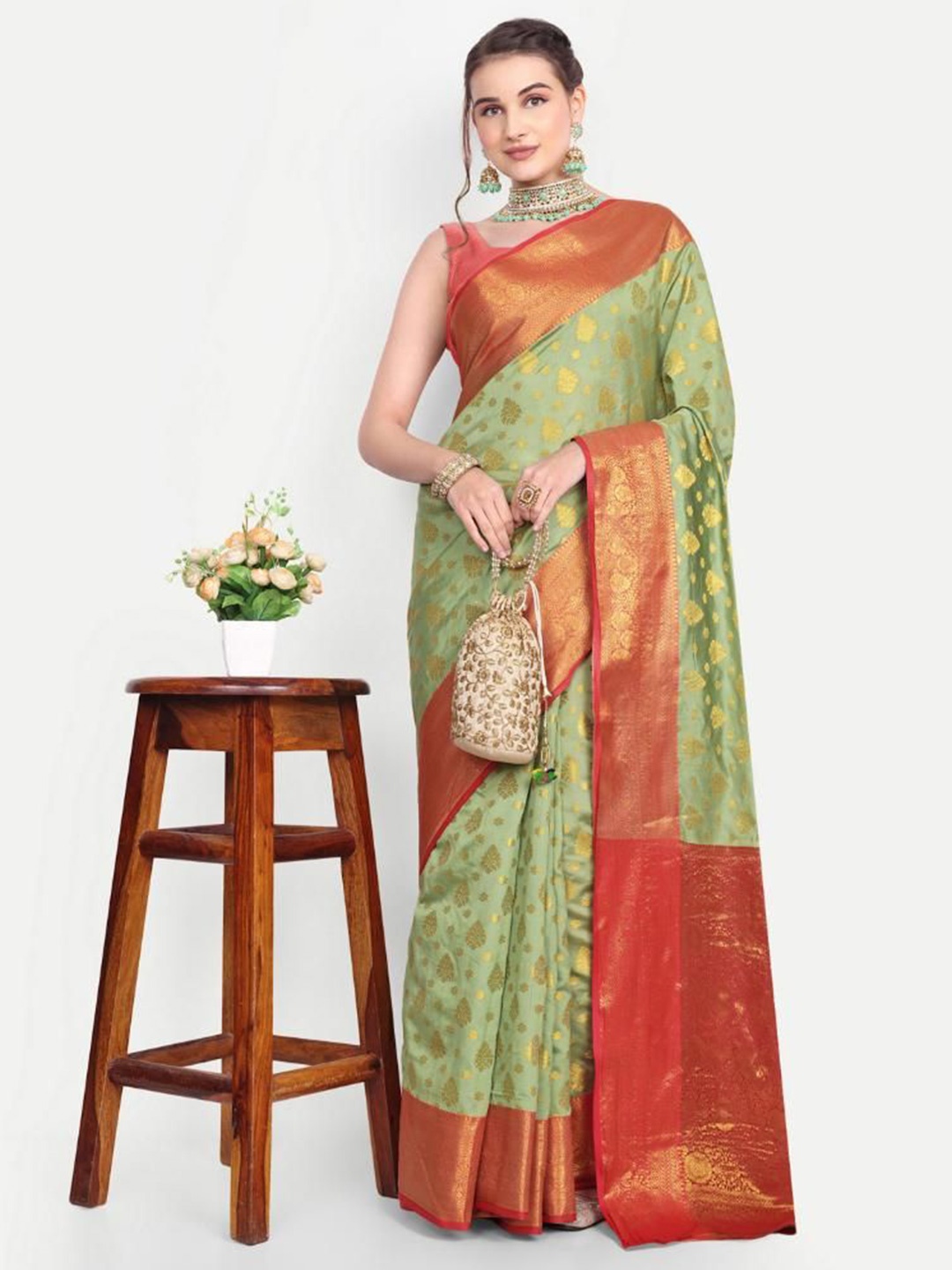 

AKSH FASHION Woven Design Zari Banarasi Saree, Green