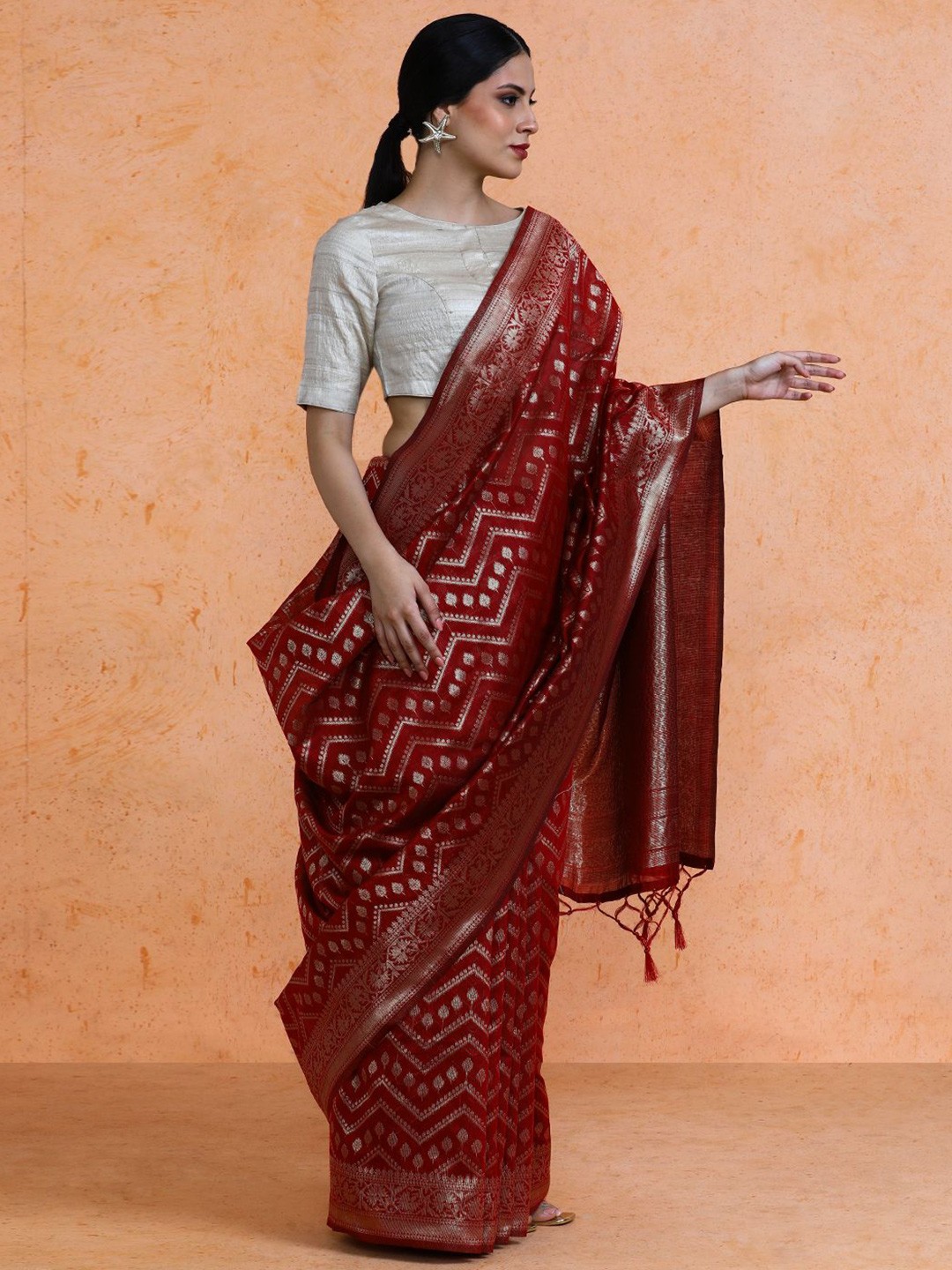 

SARHA Woven Design Chanderi Cotton Saree, Maroon