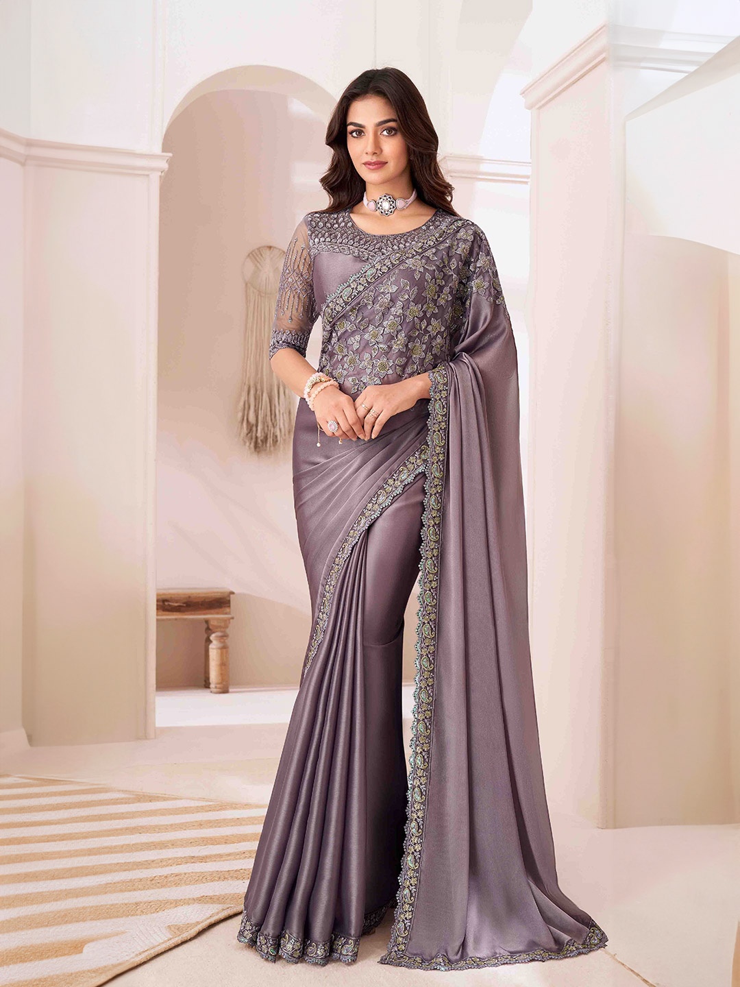 

DIVASTRI Embroidered Pure Georgette Saree, Grey
