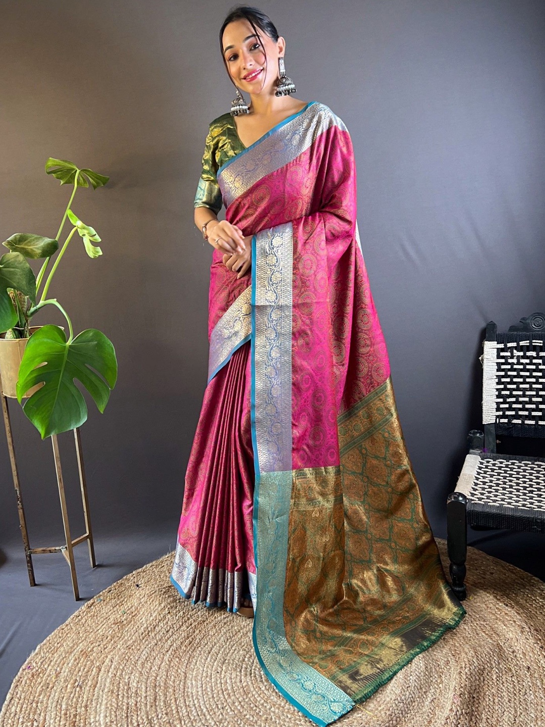 

Rangtulika Ethnics Woven Design Zari Silk Blend Saree, Pink