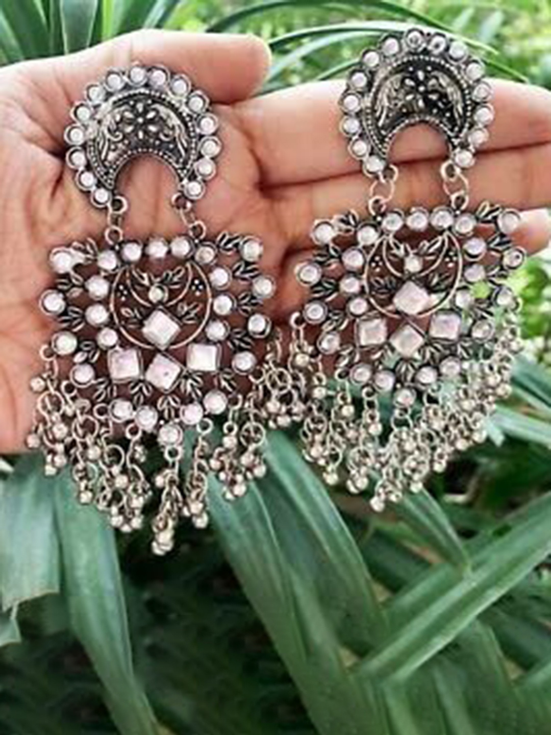 

JMBW INTERNATIONAL Stainless Steel Silver-Plated Contemporary Oxidized Drop Earrings