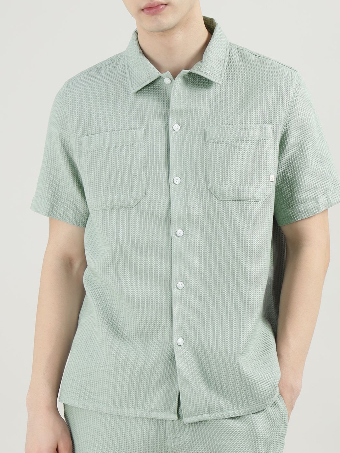 

Farah Men Spread Collar Textured Cotton Casual Shirt, Green